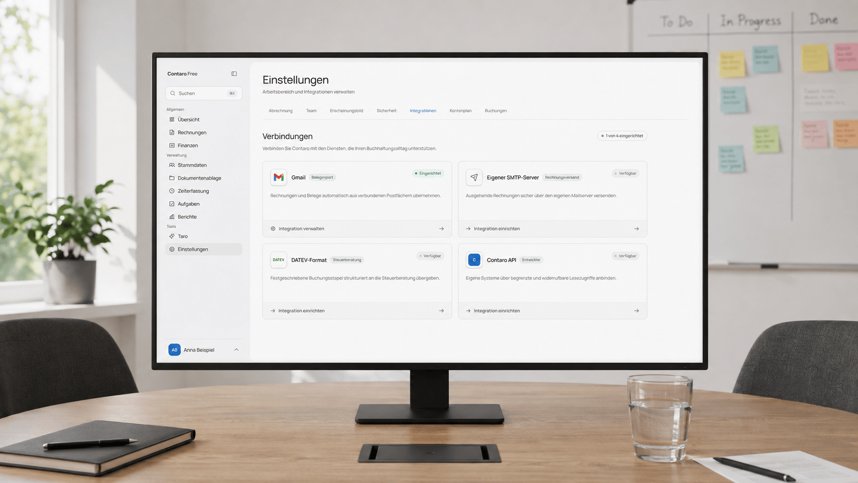 Integrationen auf einem Monitor im Besprechungsraum
